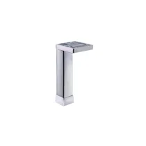 Piedino in metallo con flangia quadra Dimensioni X piedi: 150 mm