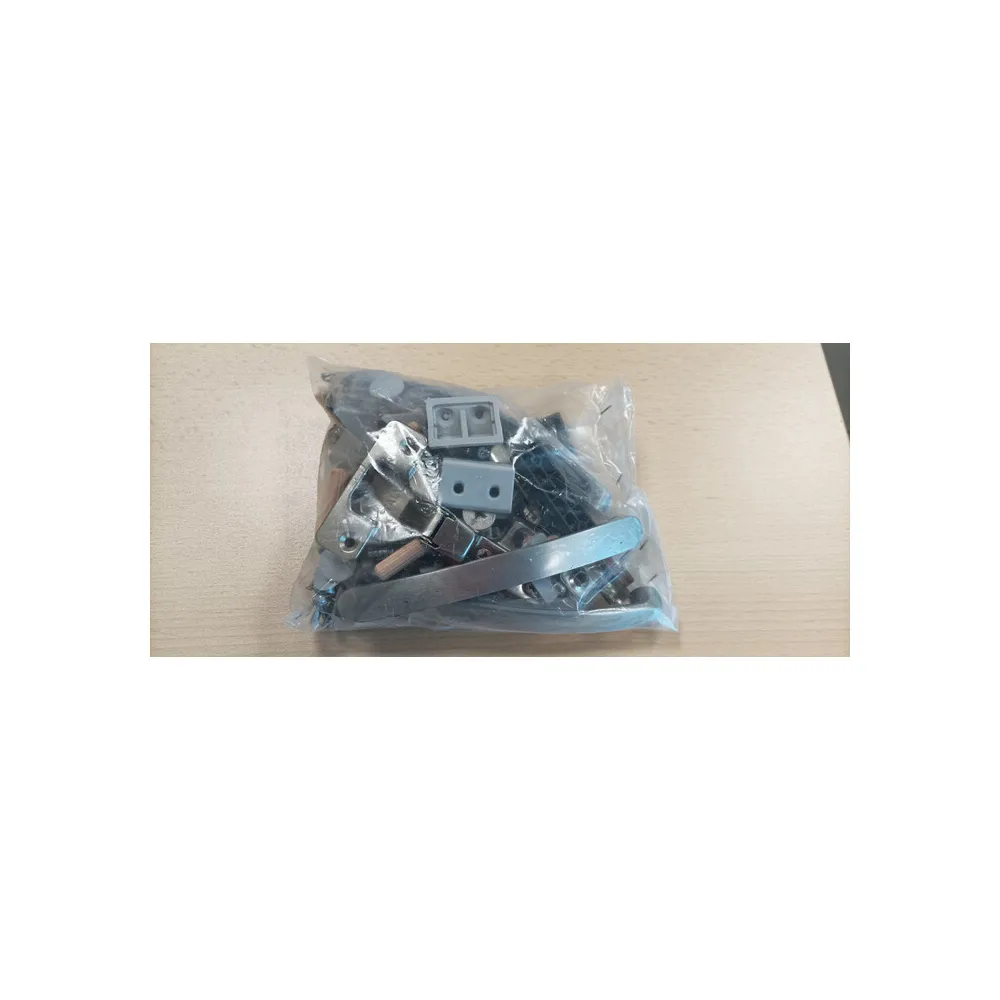 R ACCESSORI MONTAGGIO X KIT MADIA 3 ANTE 150X41X82 R ACCESSORI MONTAGGIO X KIT MADIA 3 ANTE 150X41X82